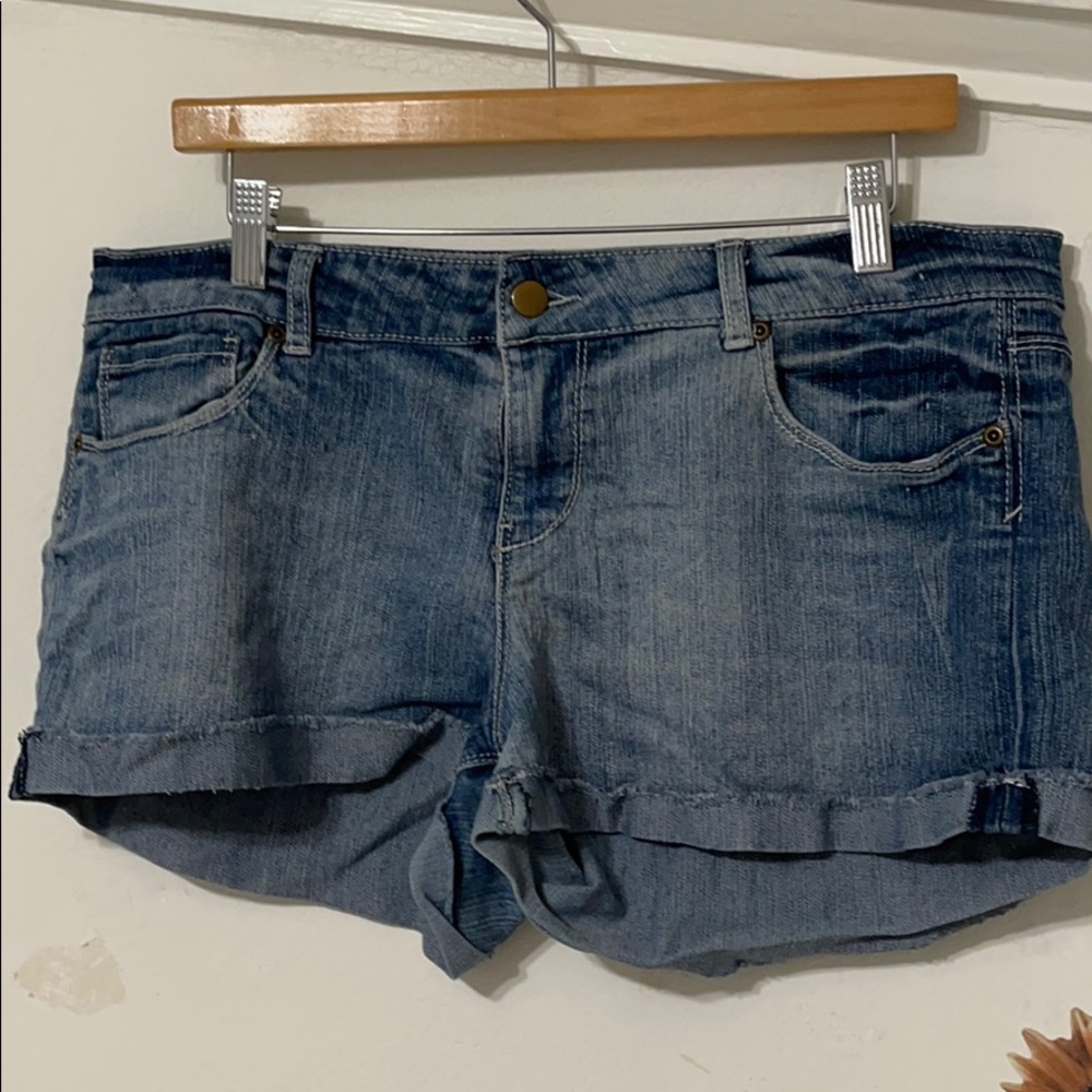 forever21 mid rise jean shorts